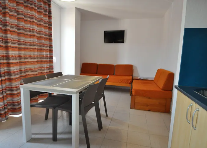 Aparthotel Safari 2*