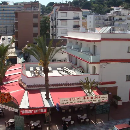 Safari Aparthotel 2*